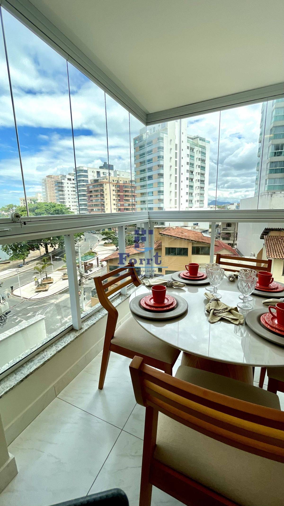 Apartamento com vista mar na Prainha de Muquiçaba, 3 quartos, 94m², 2 vagas e lazer na cobertura - Forrt Imobilária